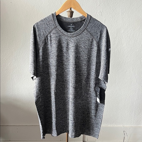 NWT Fabletics Training Day Shirt Mens XXL - Picture 1 of 4